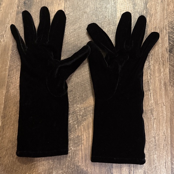 Lauer Velvet Elegant Black Floral Embroidered Dress Gloves OS - Picture 4 of 6